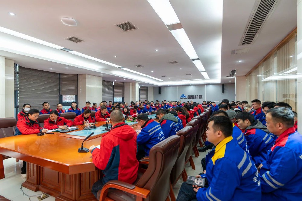 HJC黄金城动态，，，，，2024年新闻案例，，，，，售后培训服务-HJC黄金城--官网-HJC黄金城机械_掘进凿岩台车_混凝土湿喷台车_扒渣机-HJC黄金城