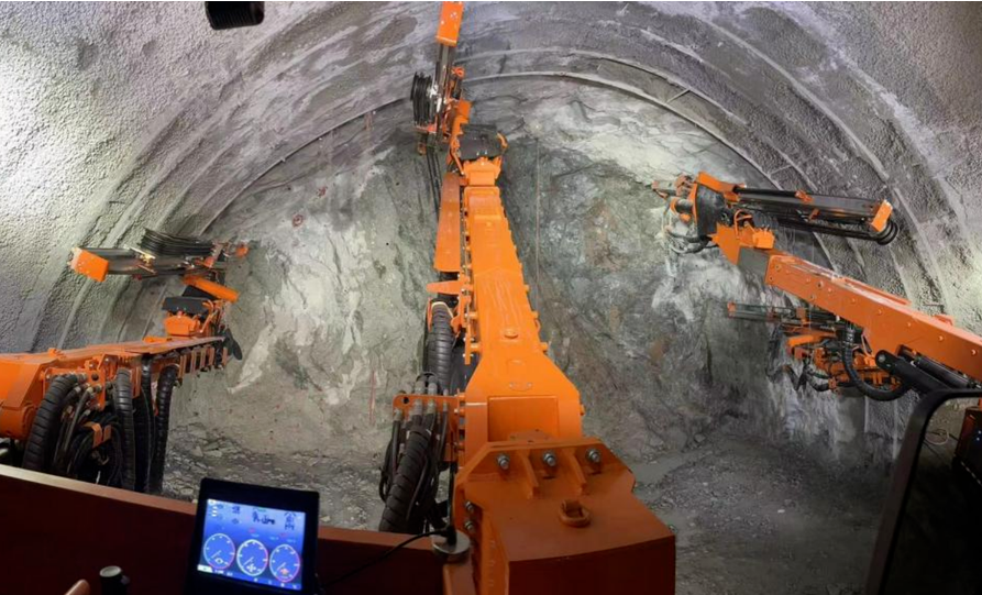 HJC黄金城动态，，，2024年新闻案例，，，售后培训服务-HJC黄金城--官网-HJC黄金城机械_掘进凿岩台车_混凝土湿喷台车_扒渣机-HJC黄金城