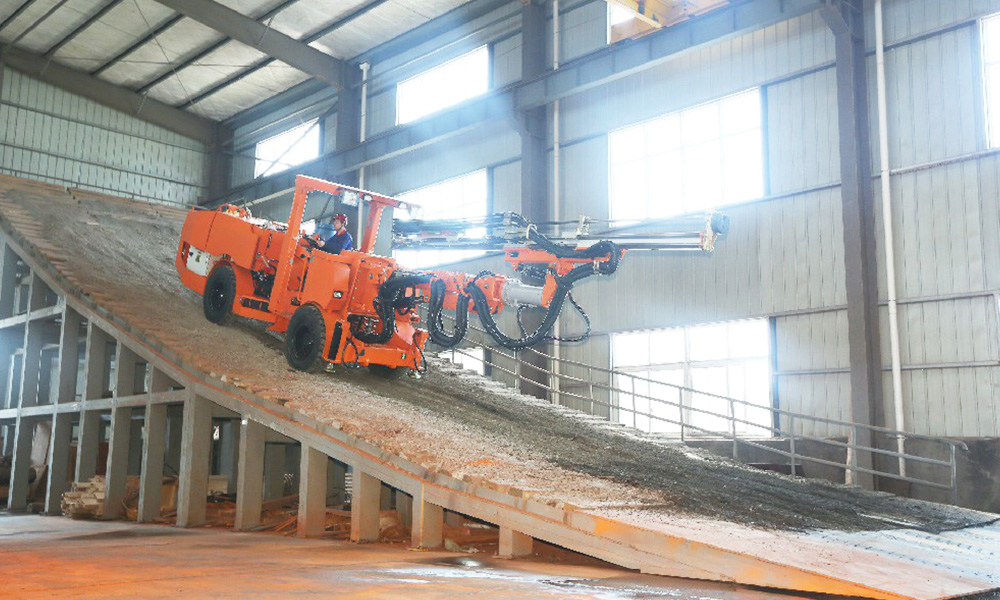 HJC黄金城机械，，，，，江西HJC黄金城，，，，，HJC黄金城简介-HJC黄金城--官网-HJC黄金城机械_掘进凿岩台车_混凝土湿喷台车_扒渣机-HJC黄金城