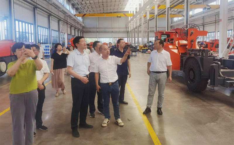 HJC黄金城动态，，2024年新闻案例，，售后培训服务-HJC黄金城--官网-HJC黄金城机械_掘进凿岩台车_混凝土湿喷台车_扒渣机-HJC黄金城