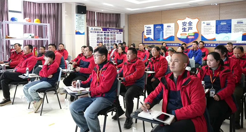 HJC黄金城动态，，2024年新闻案例，，售后培训服务-HJC黄金城--官网-HJC黄金城机械_掘进凿岩台车_混凝土湿喷台车_扒渣机-HJC黄金城