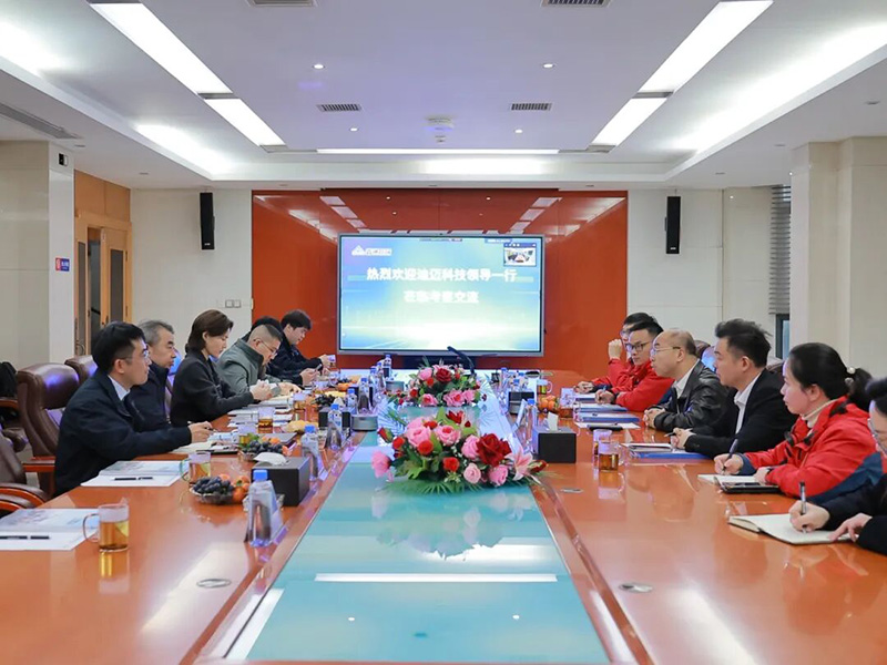 HJC黄金城--官网-HJC黄金城机械_掘进凿岩台车_混凝土湿喷台车_扒渣机-HJC黄金城